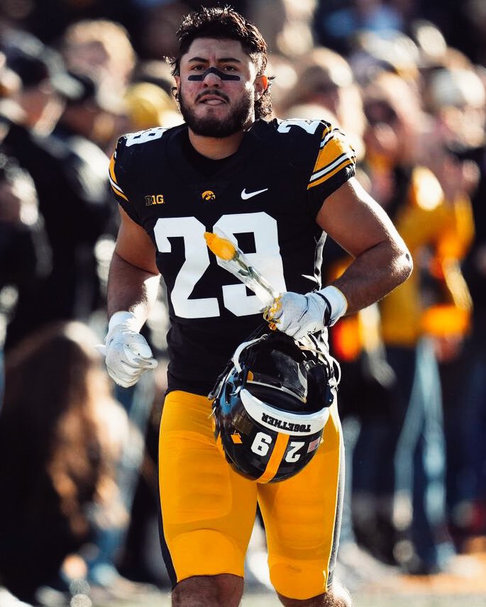 jack_sperry's tweet image. Someone I’m really excited to watch in training camp/the preseason for the Steelers this year is UDFA safety out of Iowa Sebastian Castro.
Castro didn’t get drafted because he was a bit of an older prospect (24 years old), plus he isn’t the best athlete, therefore limiting his…