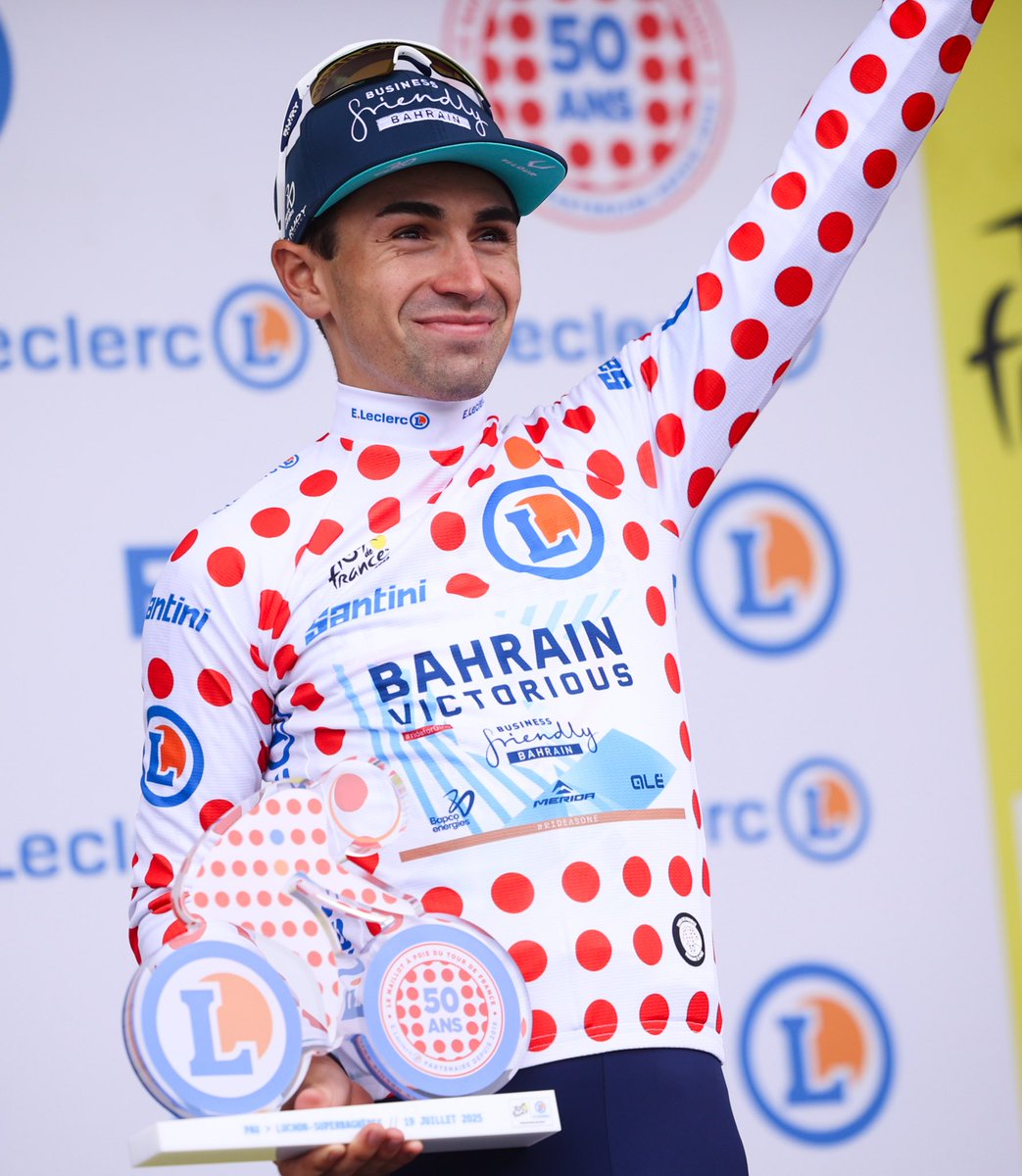 Maillot à Pois E.Leclerc (@maillotapois) on Twitter photo ⚪️🔴 RT & follow pour tenter de gagner un maillot à pois dédicacé par <a href="/lennymrtz1/">Lenny Martinez</a> avec <a href="/SANTINI_SMS/">Santini Cycling</a>
⚪️🔴 RT & follow for the chance to win a Lenny Martinez signed polka dot jersey with <a href="/SANTINI_SMS/">Santini Cycling</a>
#TDF2025 ⚪️🔴 RT & follow pour tenter de gagner un maillot à pois dédicacé par <a href="/lennymrtz1/">Lenny Martinez</a> avec <a href="/SANTINI_SMS/">Santini Cycling</a>
⚪️🔴 RT & follow for the chance to win a Lenny Martinez signed polka dot jersey with <a href="/SANTINI_SMS/">Santini Cycling</a>
#TDF2025