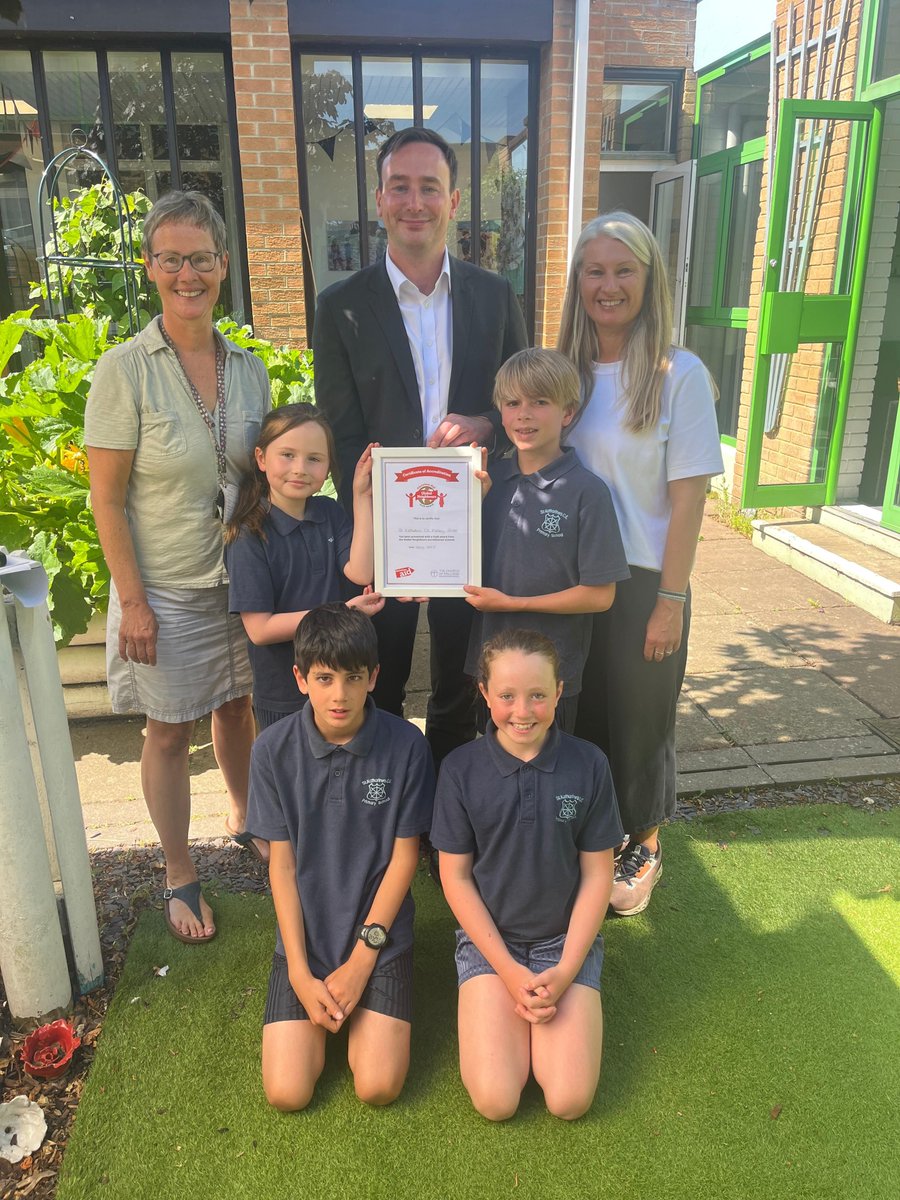 TomHayesBmouth's tweet image. Congratulations to St Katharine’s on being awarded the Global Neighbours Gold Certificate!
It was a pleasure to visit, hear about their community projects, and speak with pupils about democracy, representation, and their brilliant ideas for Bournemouth. The future is in good…