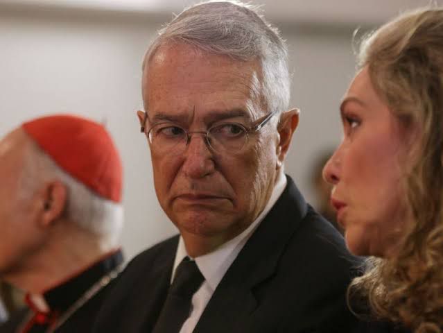 jaulapuma82's tweet image. Clara Brugada le pone freno a los privilegios: revisará TODOS los contratos con Grupo Salinas en CDMX, incluido uno de 100 MDP.
¡Ya basta de empresarios que evaden impuestos y se llenan con dinero público!
#4T #ClaraBrugada #SalinasPliego