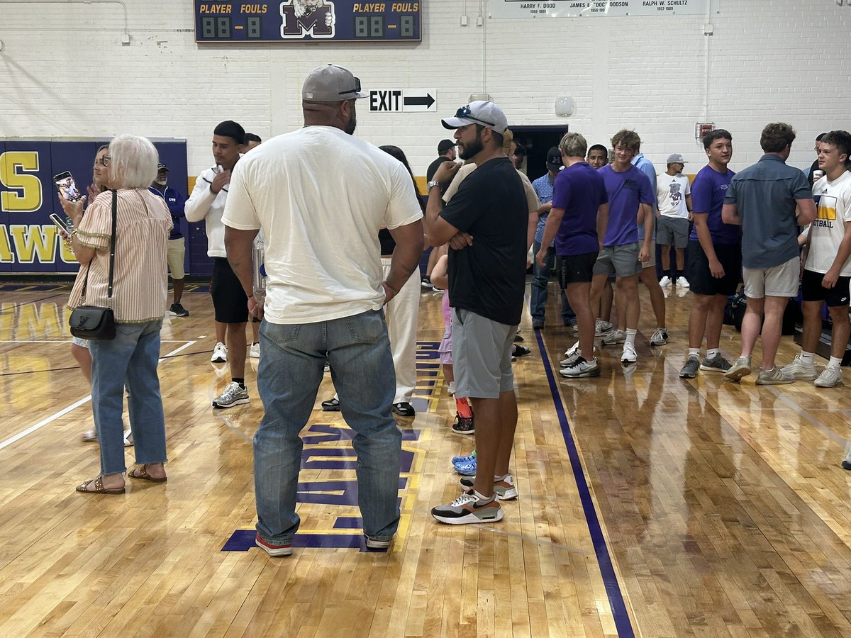 CoryMcIntyreTv's tweet image. The gym is packed awaiting Primus’ decision. Who’s it gonna be? Washington, Houston, or Vanderbilt. Find out in just a few!
@Primuss73
@VandyFootball
@UW_Football
@UHCougarFB