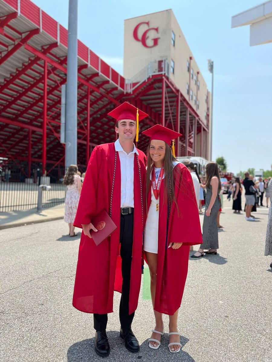 Maggie Marlin (@maggiemarlin16) on Twitter photo Been a pretty busy summer… graduated high school, played my last ever club game, turned 18, fitness packet/workouts/trainings, and of course soaking up the last moments with friends and family before I move to Pittsburgh! Next stop <a href="/RMUWSoccer/">RMU Women's Soccer</a>!! Been a pretty busy summer… graduated high school, played my last ever club game, turned 18, fitness packet/workouts/trainings, and of course soaking up the last moments with friends and family before I move to Pittsburgh! Next stop <a href="/RMUWSoccer/">RMU Women's Soccer</a>!!