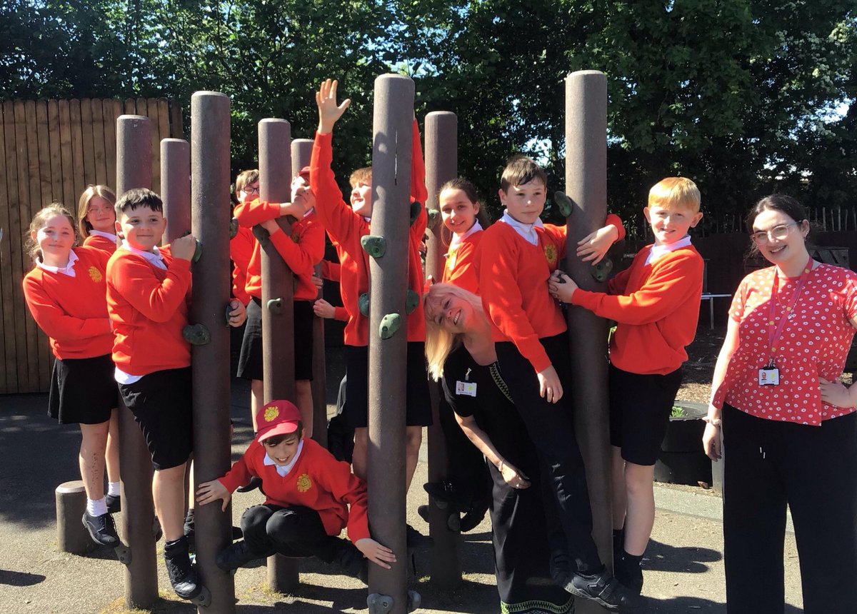 athenalearning_'s tweet image. Congratulations to Yr 6 pupils at Egloskerry (82%) &amp;amp; Altarnun (64%) for beating the national SATs average! With 36% achieving greater depth in reading &amp;amp; 91% reaching expected maths at Egloskerry, the results reflect ambition, care &amp;amp; responsibility #SATsSuccess #AthenaExcellence