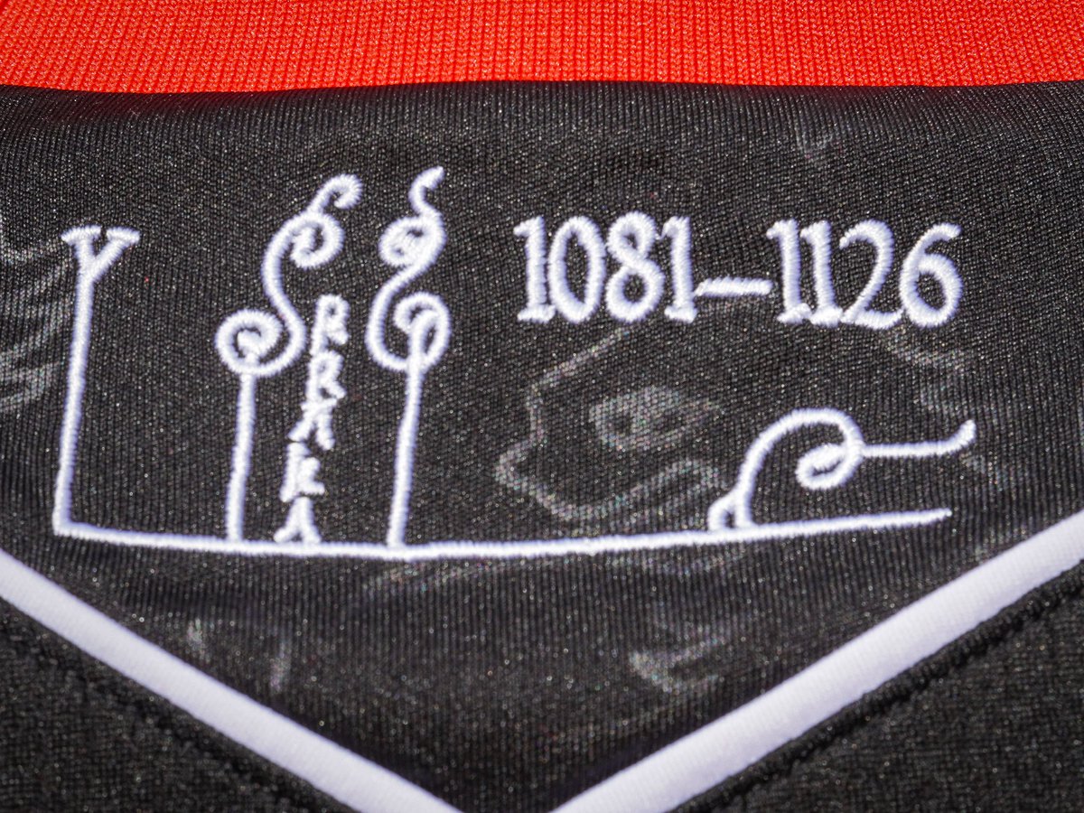 CyDLeonesa's tweet image. 👑 Nuestra segunda equipación lleva la firma de la Reina Urraca, en la temporada en la que se cumplirán 900 años de su muerte

𝑺𝒖 𝒍𝒆𝒈𝒂𝒅𝒐 𝒆𝒔 𝒏𝒖𝒆𝒔𝒕𝒓𝒂 𝒉𝒊𝒔𝒕𝒐𝒓𝒊𝒂 🦁

#AúpaCultu