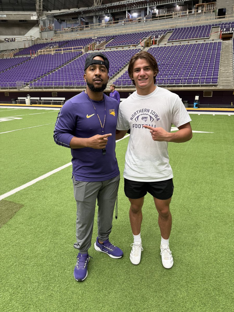 GavinCasey24's tweet image. Thank you @UNIFootball for having me out at such an amazing camp! Thanks again to @CoachHupke and @CoachKHodges for coaching me up and helping me get better!