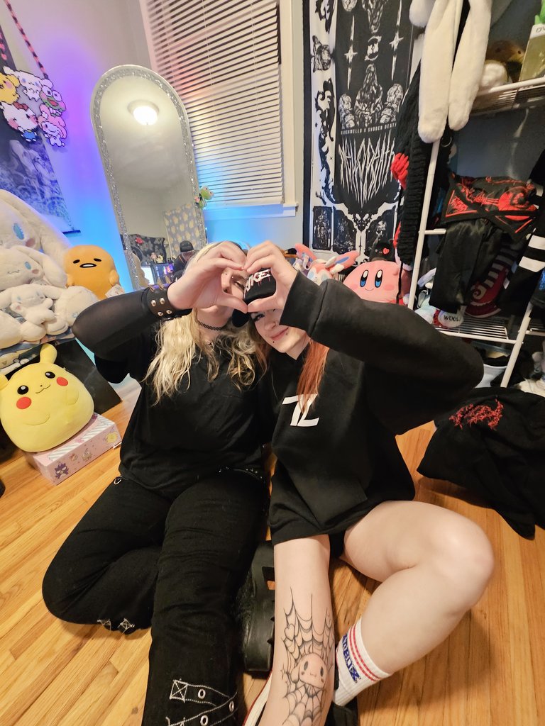 OddNeon's tweet image. Riddim love @yisoaa