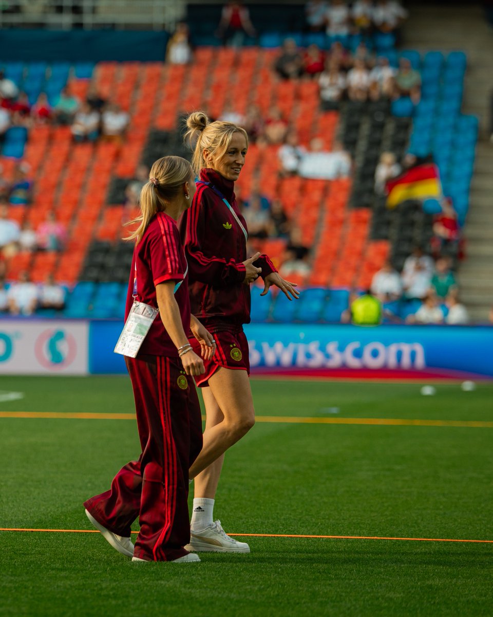 DFB_Frauen's tweet image. Viertelfinale - here we come! 🙌
#WEURO2025 #FRAGER
📸 Yuliia Perekopaiko/DFB