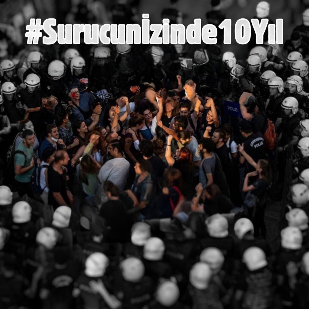 gdevirecek's tweet image. Suruç Katliamı’nın 10. yılında Suruç’ta ölümsüzleşenleri anmaya, onların hesabını sormaya devam ediyoruz.
“Suruç İçin Adalet” demek bugün adaletsizliğe uğramış her kesim için adalet demektir. Bu yüzden 10. yılında da adalet mücadelemizi yükseltiyoruz ve 33 düş yolcusunun bize…