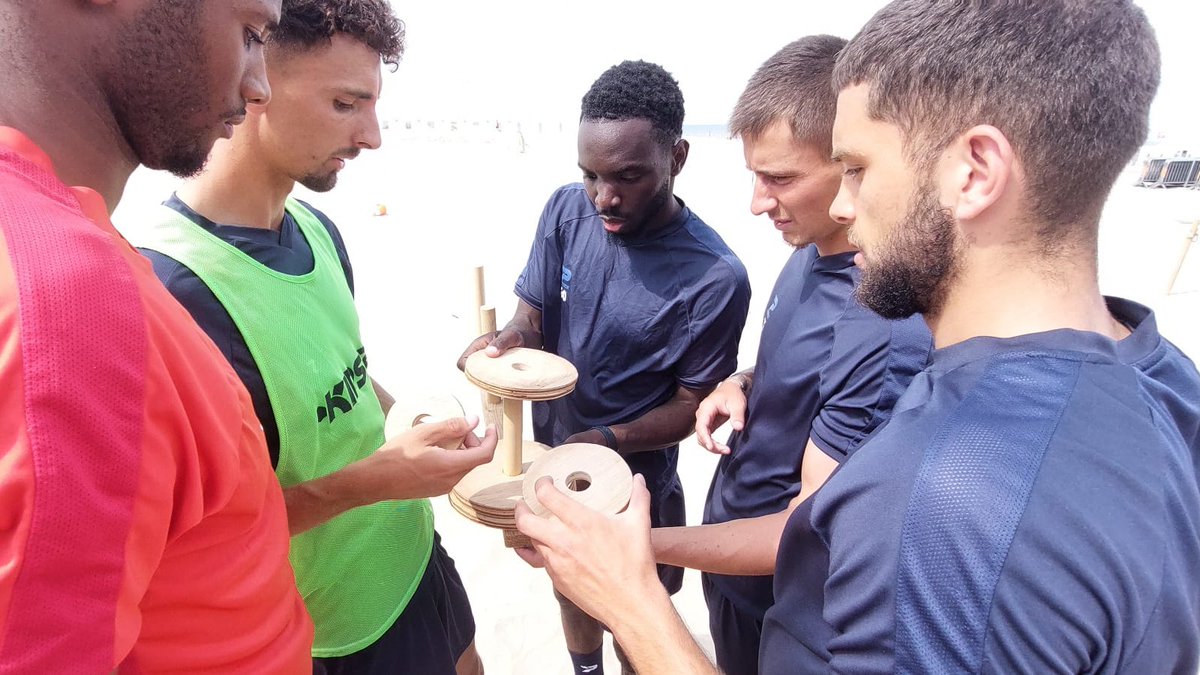 Stage J4 : team building 𝙤𝙣 𝙩𝙝𝙚 𝙗𝙚𝙖𝙘𝙝 🏖️