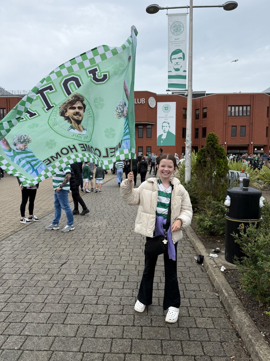 alanstewart1979's tweet photo. Carly’s first game 💚 https://t.co/PoXhrrzetT