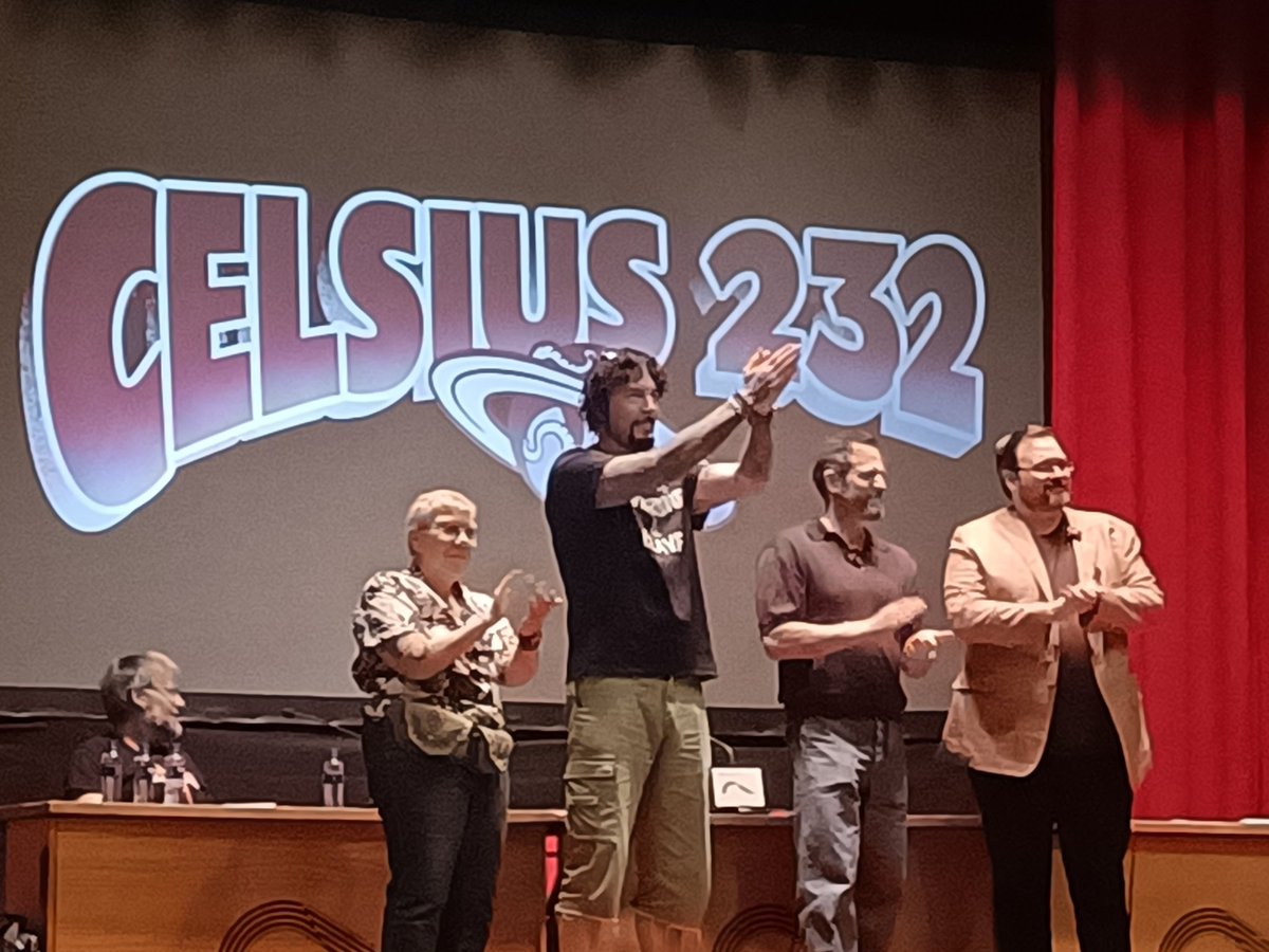 literfan's tweet image. Repoker de ases en @festivalcelsius con Barbara Hambly, Jay Kristoff, Joe Abercrombie y Brandon Sanderson