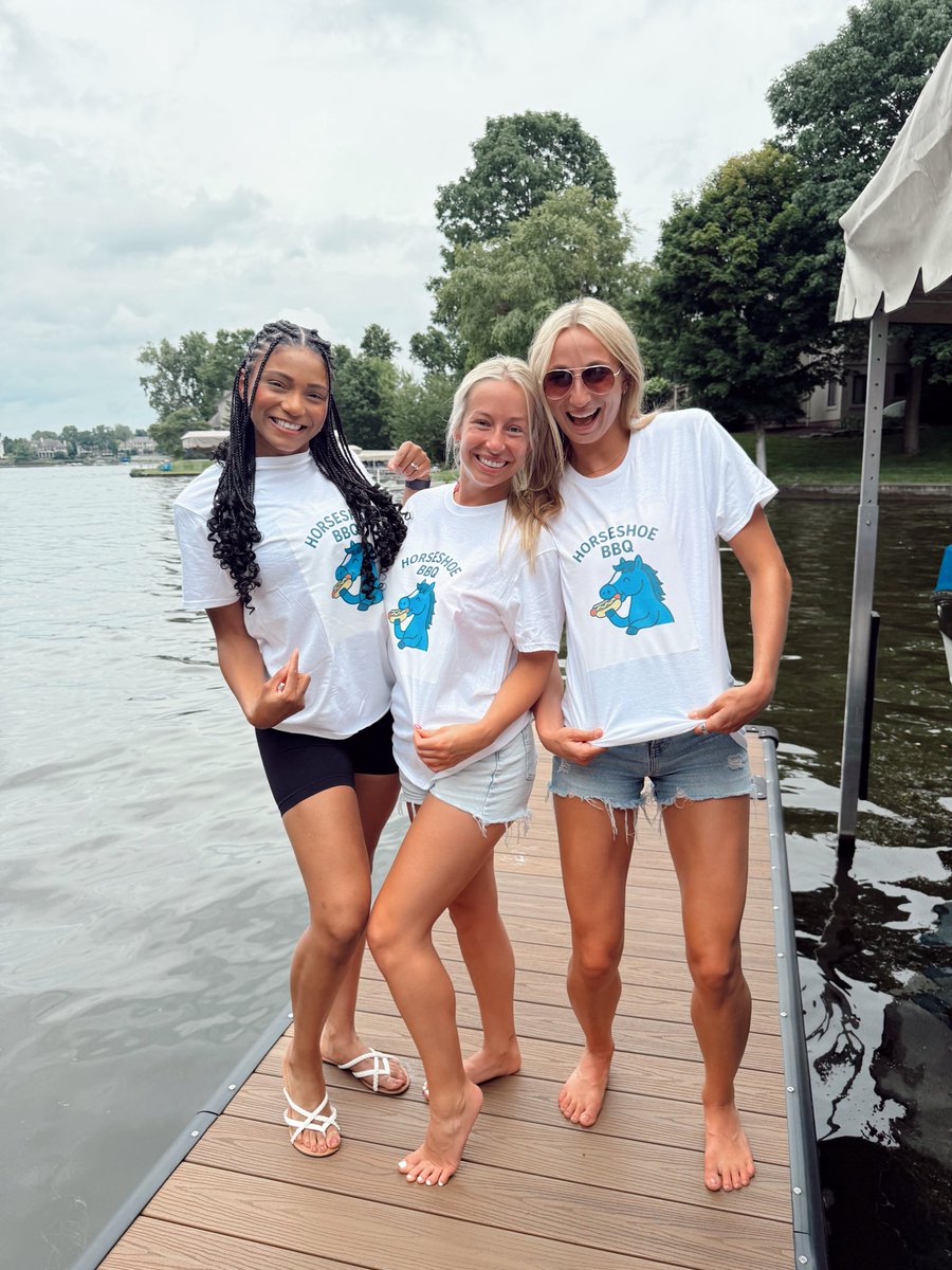 ColtsCheer's tweet image. Horseshoe BBQ 2025 💙🌭
Love this sweet team bonding tradition!
