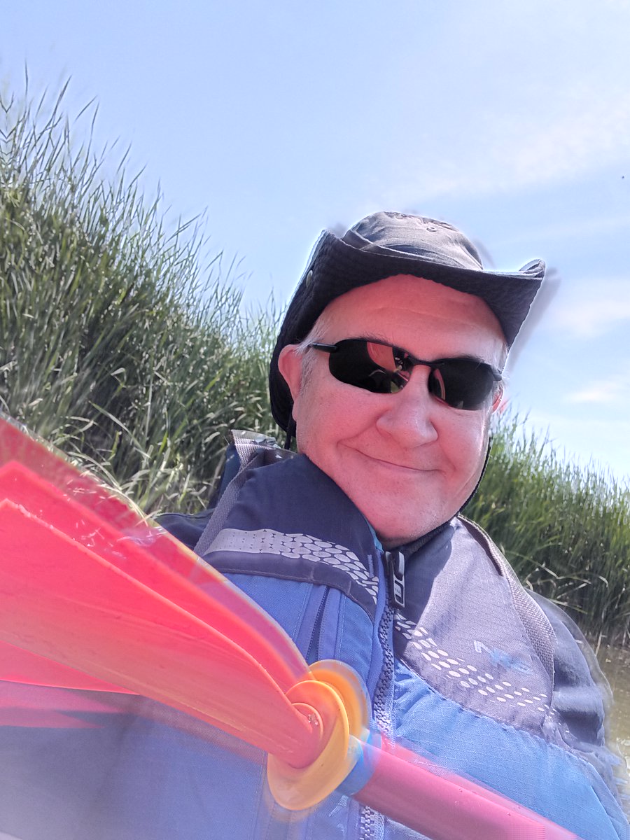 natehendley's tweet image. Pre-birthday present to self: solo kayaking on the Humber River, Toronto (complete with psychedelic paddle).