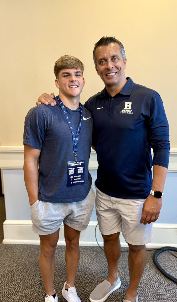 Had an amazing time visiting <a href="/BerryFootball/">Berry Football</a> yesterday!! Thanks <a href="/BCCoachK/">Tony Kunczewski</a> <a href="/CoachMaxJames/">Coach Max James</a> <a href="/CoachBSkinner/">Brock Skinner</a> <a href="/CoachJohnSikora/">John Sikora</a> for the invite and great hospitality!!