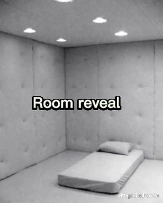 dyzz_v's tweet image. que van a saber las autoras, Ivan esta vivo jajajja
no cuerpo no muerto