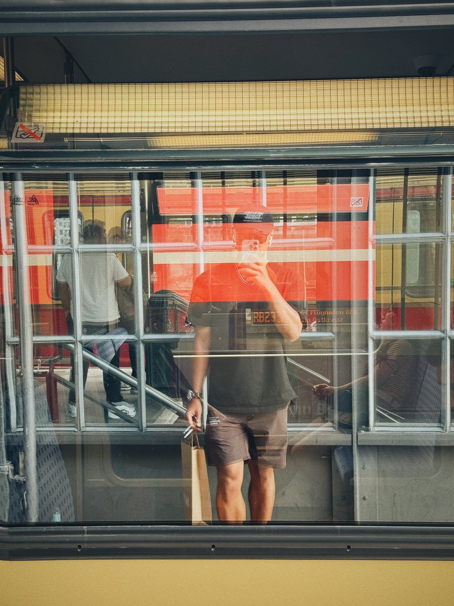 Back on the road again.
#berlin #maap