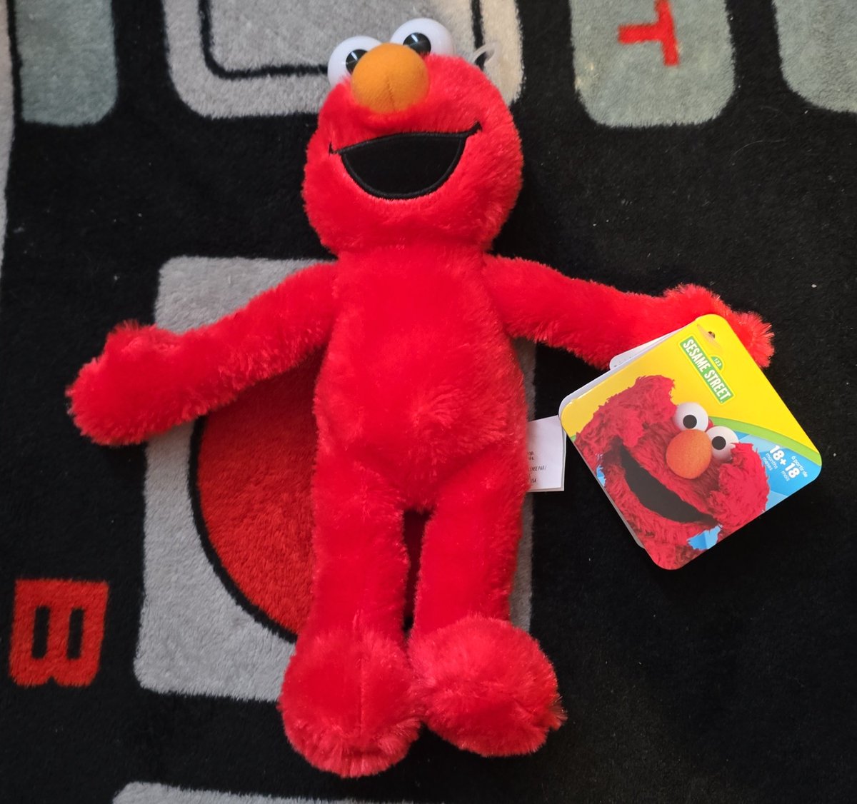 MrMashu2013's tweet image. im back from a store lol

no 80th thomas things yet...
but, i did came back with an old friend!