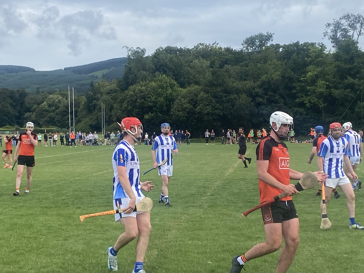Sraithchomórtas Roinn 2 Naomh Eoin 0-11 Baile Buadáin Naomh Éanna 0-11 ag leath ama.