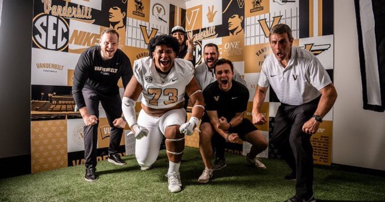 Sam Spiegelman (@samspiegs) on Twitter photo Vanderbilt dips into West Texas to land a commitment from touted interior OL Pulelei’ite Primus <a href="/Primuss73/">Pulelei’ite M. Primus</a> ⚓️
“I wanted a degree that stands out— and a Vanderbilt degree sets me apart by miles, especially when it comes to finding a job beyond football.”
Read: Vanderbilt dips into West Texas to land a commitment from touted interior OL Pulelei’ite Primus <a href="/Primuss73/">Pulelei’ite M. Primus</a> ⚓️
“I wanted a degree that stands out— and a Vanderbilt degree sets me apart by miles, especially when it comes to finding a job beyond football.”
Read:
