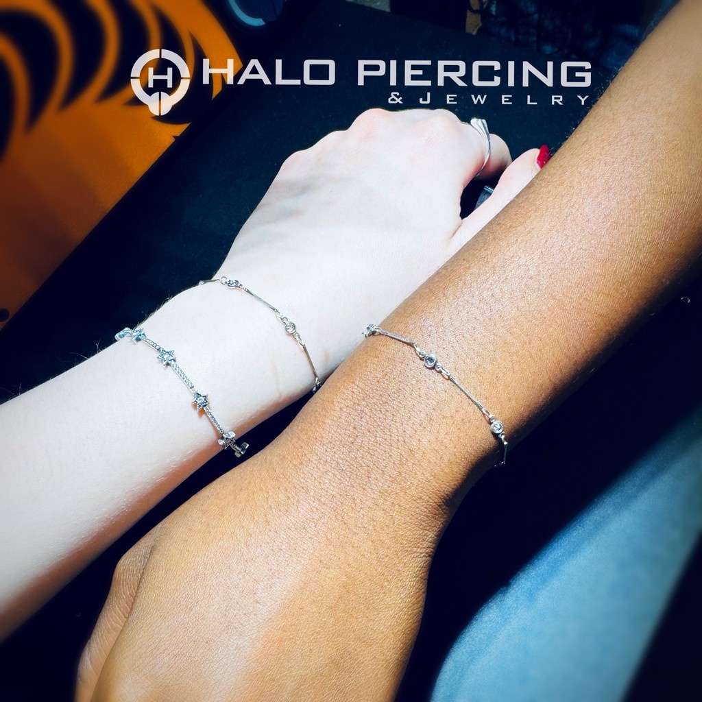 HaloPiercing's tweet photo. Book a Forever Bonded Bracelet with Halo! 

📖 @ https://t.co/0h2XuxmAiH to get details, reserve an appointment, and view pricing. https://t.co/AhkMRlZkDr