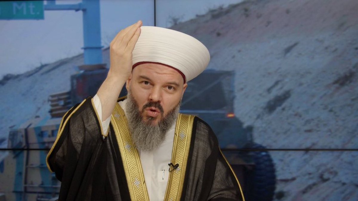 imammoraib's tweet image. #الشيخ_حسن_مرعب لـ"سبوت شوت": إما الرئيس #أحمد_الشرع او حرب أهلية "لن تنتهي" فسقوط الشرع سيؤدي لسقوط المنطقة بأكملها وساعتها لن يوقف السنة احد و #سوريا لن تقسم ما دام فينا قلب ينبض! #السويداء
(شاهد الفيديو كاملًا هنا👇‼️)
youtu.be/bgJ1HvYIRUA
---
@rashadzog