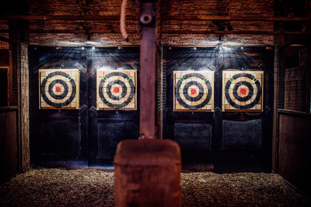 Axcalibur_Axe's tweet photo. Here at Axcalibur, we’re inspired by the bold and brilliant history of Wales. 
Our Axe Lanes pay tribute to legendary Welsh knights—Gruffydd, Owain, Dafydd and Hywel (who was renowned for his prowess with an axe).
Join us in their honour
Click the link: https://t.co/fWFAo7XkeA https://t.co/9yu1z0kous