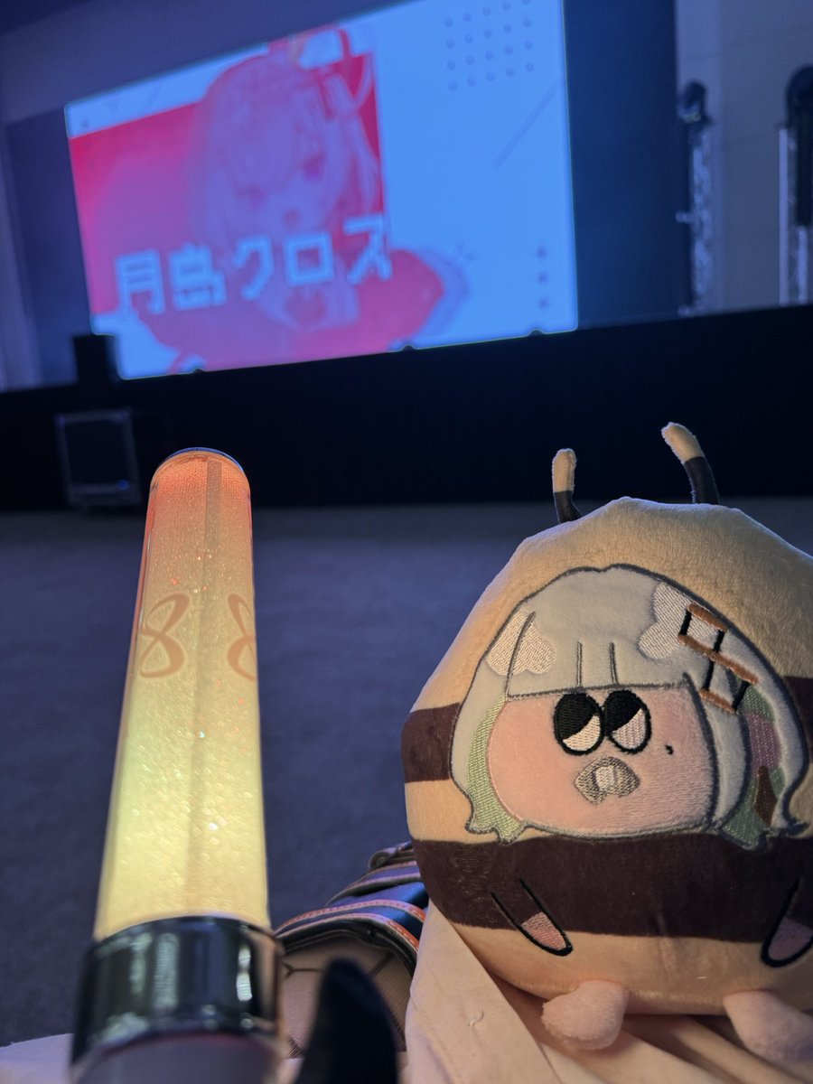 waichunnn's tweet photo. 趕工至早上還在做勞作
差點以為趕不上

扮演了自己開車去演唱會會場的主推（堵了在路上）

很即興也很開心
Enjoy the show
希望下次天氣好再能與bees們聚會

#joyINFStage2025 #はちたや #HaChiArt  #コスプレ https://t.co/vqHK8YTZiL