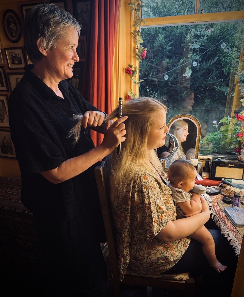 Catherine Russell tweet media