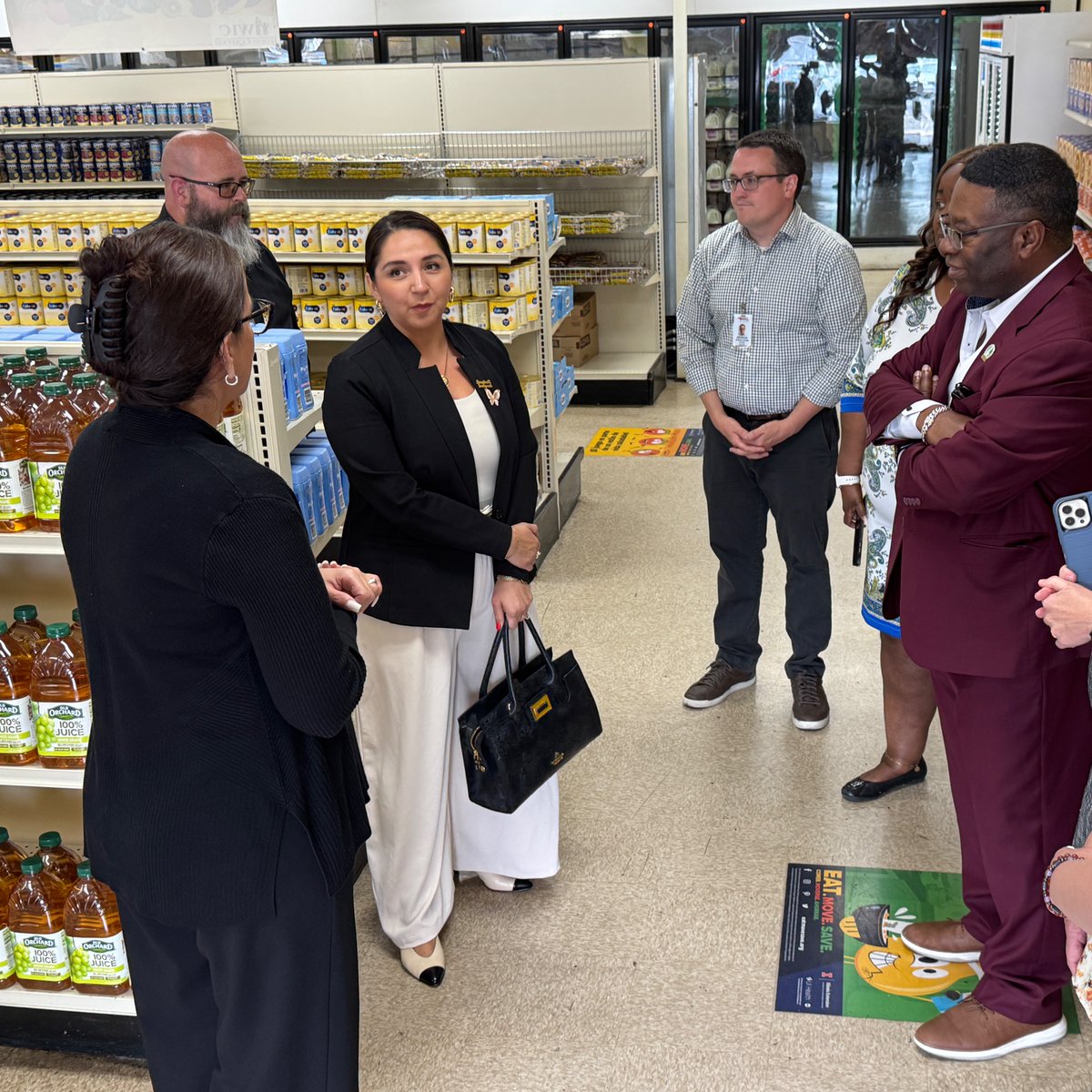 repdeliaramirez's tweet image. During my visit with the Community and Economic Development Association of Cook County at the Belmont Cragin WIC facility, I met with leaders who serve our neighbors with energy, housing, and nutrition assistance.
Orgs like CEDA are a lifeline for many families in #IL03, and I…