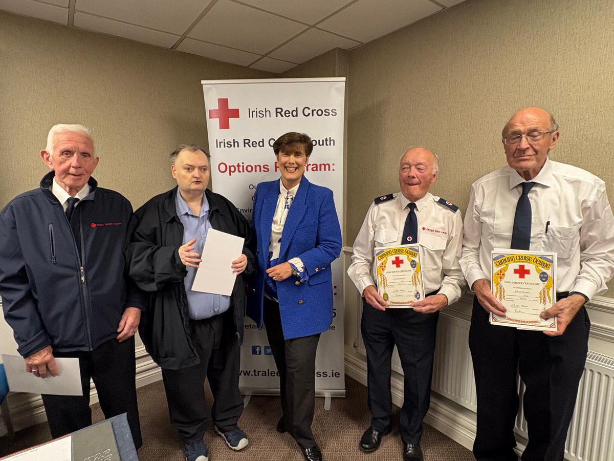 RedCrossTralee's tweet image. Great night last night at the Tralee Red Cross Awards. Huge thanks to Norma Foley - TD for presenting the Awards and congratulations to all on receiving their certificates. We had nearly 400 years of combined service by long service members recognised. Well done all.