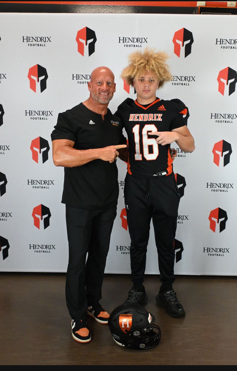 TreyLawrence09's tweet image. After a great visit and conversation with coach @RussHeidiSLC , I am blessed to receive an official offer from Hendrix🗡️!! @HendrixFootball @SwickONE8 @CollinsHillFB @CoachBeck56 @SCOOBZILLA730 @SpeedyGermana @RecruitGeorgia @MaxPreps @gwinncorecruits
