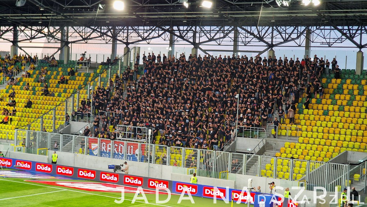 SzpilNa's tweet image. Kibice gosci w Katowicach #1
Kibice @Rakow1921 .
19.07.2025
#PolscyKibice #Wyjazdowicze #Ekstraklasa