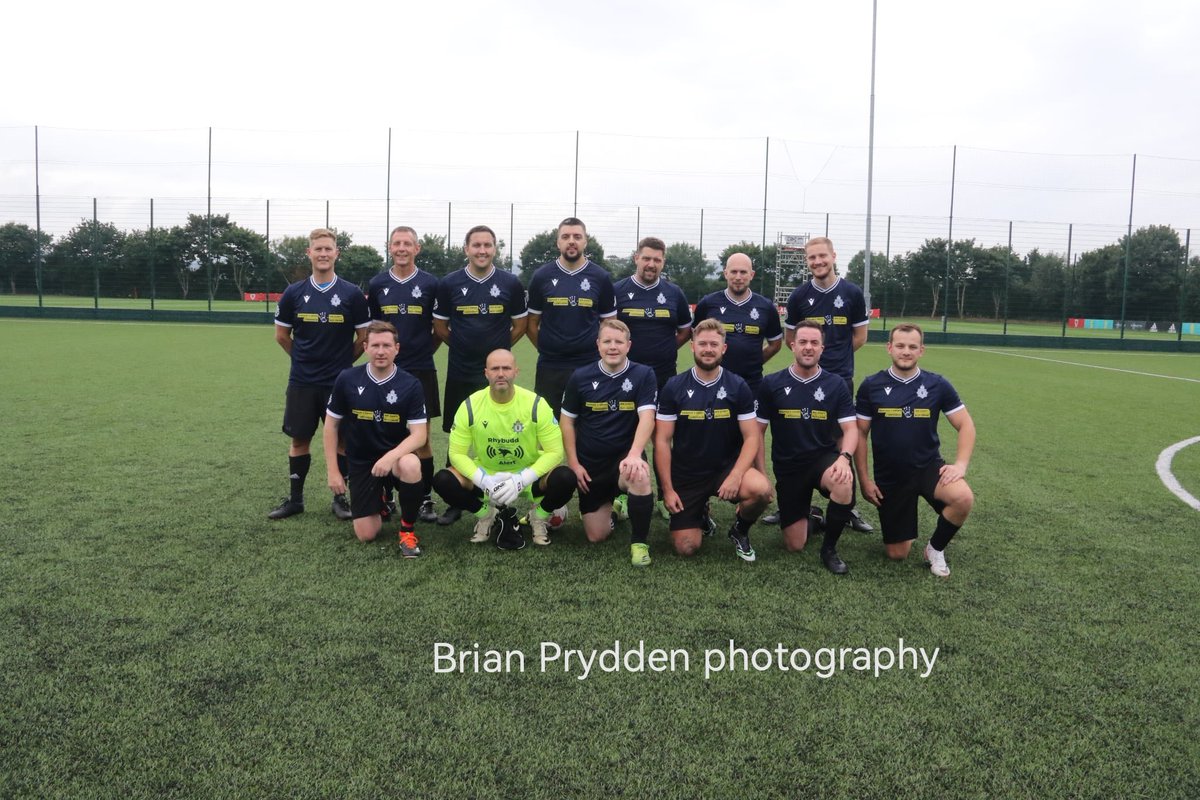 wrexhampolicefc's tweet image. Thanks to @happy_somedays for travelling down, a fantastic bunch! 🙌 A win for Wrexham Police, but more importantly, £550 raised for charity. Huge thanks to everyone who kindly donated. We’re taking a short break now. Really appreciate all your support! 💙
📸 @brianprydd