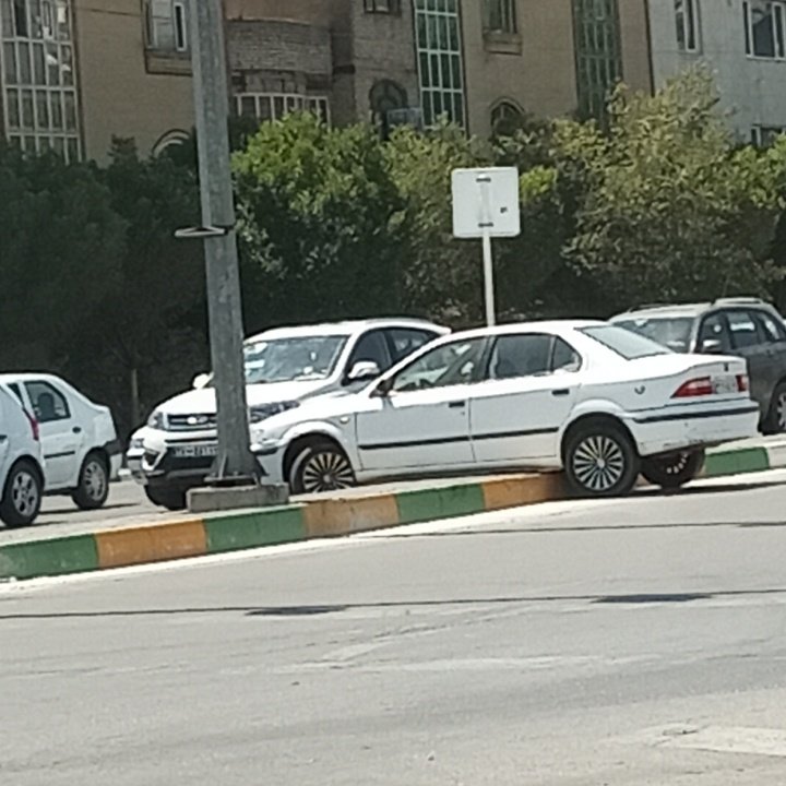MhmdHolmes's tweet image. عادی ترین صحنهای که در طول روز توی مشهد
باهاش مواجه میشم:
