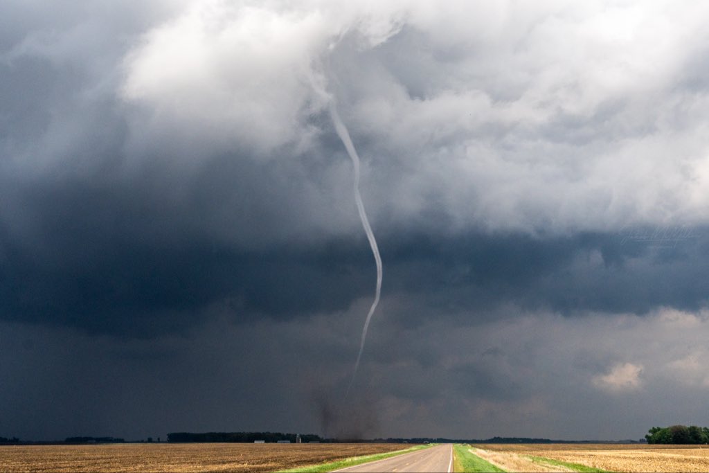 JakobWX's tweet image. One of the craziest chase stretches that I’ve ever had was May 14-16 this year. Absolute grinds to each target, but yielding highly photogenic tornadoes.
📍 Hershey, NE - 5/14/25
📍 Montevideo, MN - 5/15/25
📍 Blodgett, MO - 5/16/25