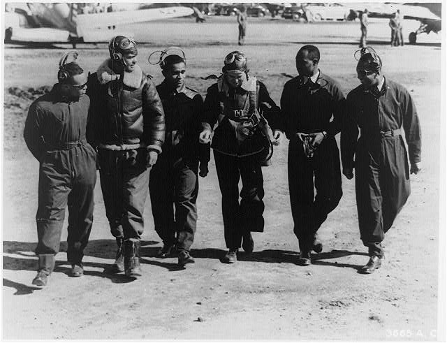 airandspace's tweet image. On this day in 1941, the first class of Black aviation cadets (who would become the Tuskegee Airmen) began training at Tuskegee Army Air Field. Learn more about the Tuskegee Airmen: s.si.edu/3JyDYQR