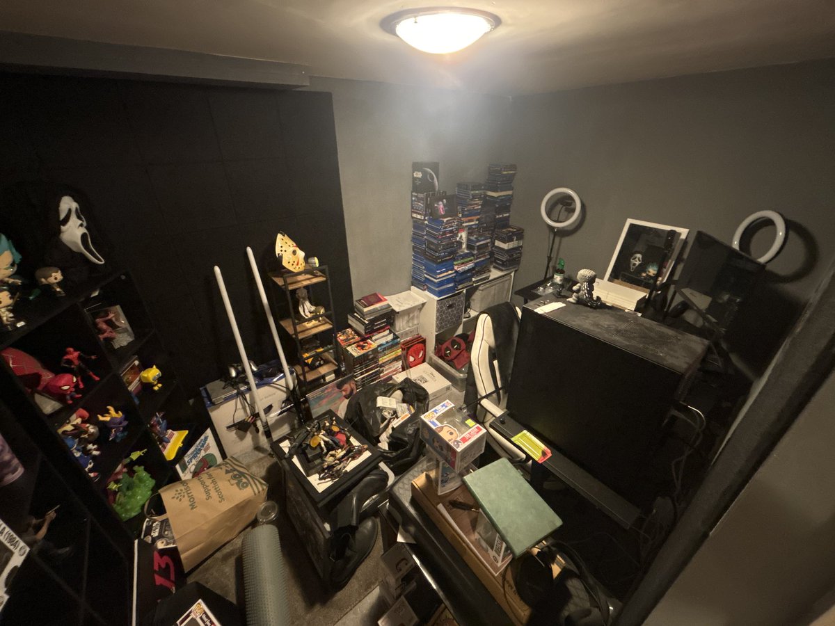 JordsDoesHorror's tweet image. Renovations continue.
๐ AFWO: I Know What You Did Last Summer
๐ We Still Need Superman