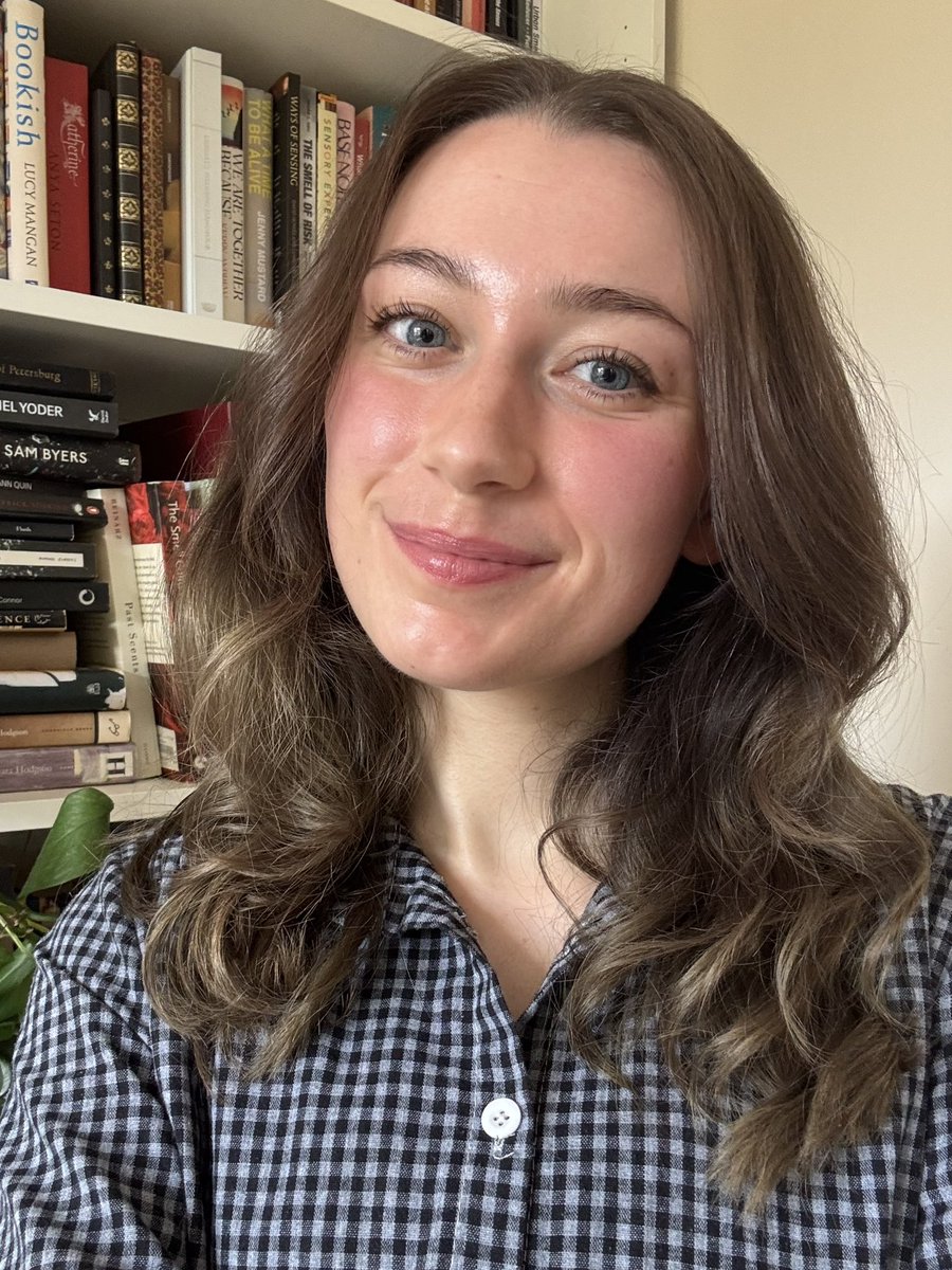 The lovely people who put my Wikipedia page together have asked me to publicly declare that I own this photo and am releasing it under the creative commons attribution license, so please take this statement as that declaration 📸