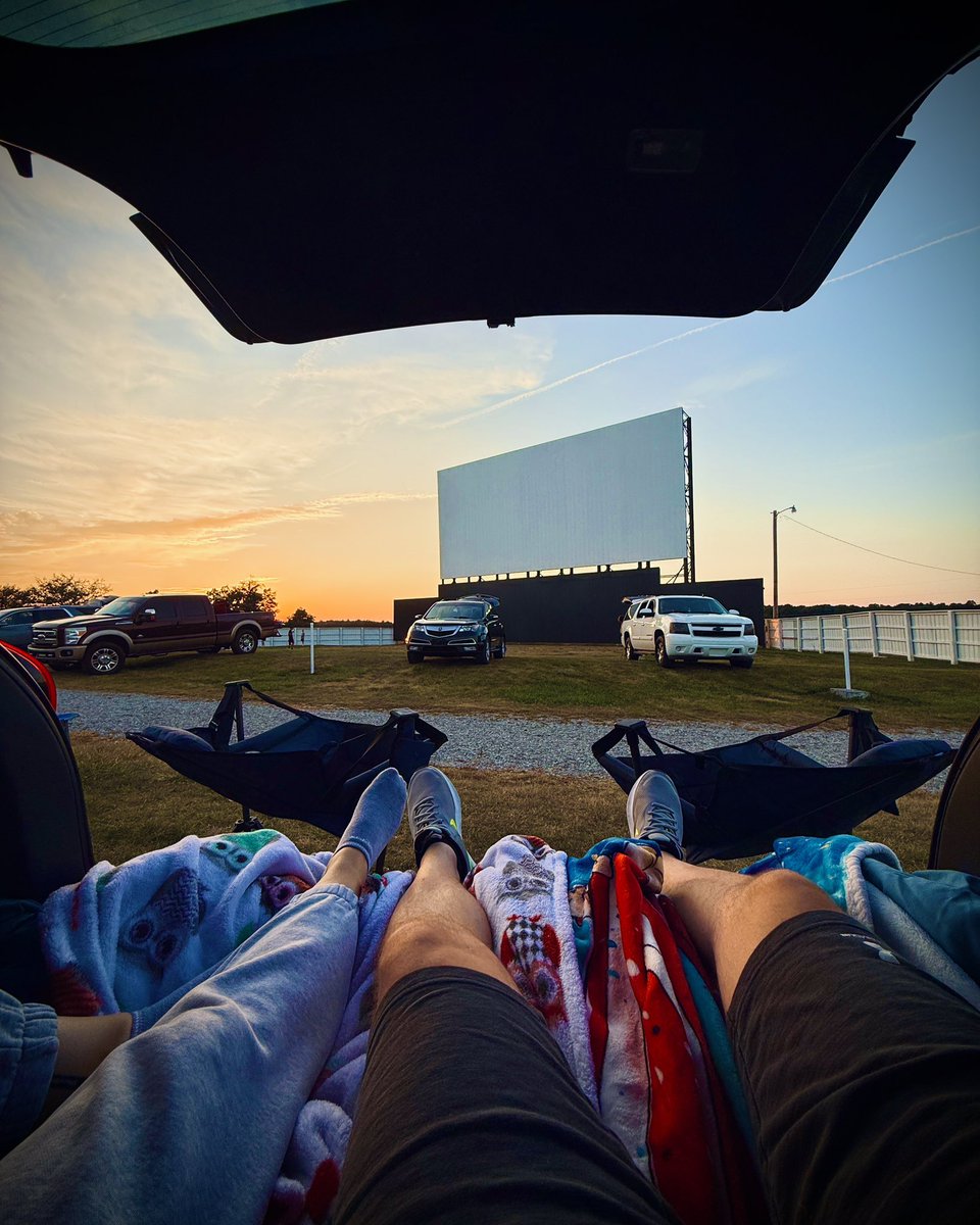 theFLICKpick's tweet image. Went to the drive-in theater for the first time since I was a kid. Watched a double feature— #Superman and F1. The whole atmosphere just makes movies feel more magical. 🍿