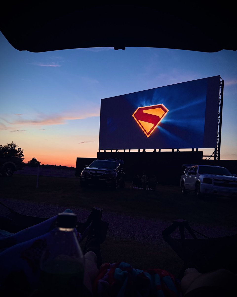 theFLICKpick's tweet image. Went to the drive-in theater for the first time since I was a kid. Watched a double feature— #Superman and F1. The whole atmosphere just makes movies feel more magical. 🍿