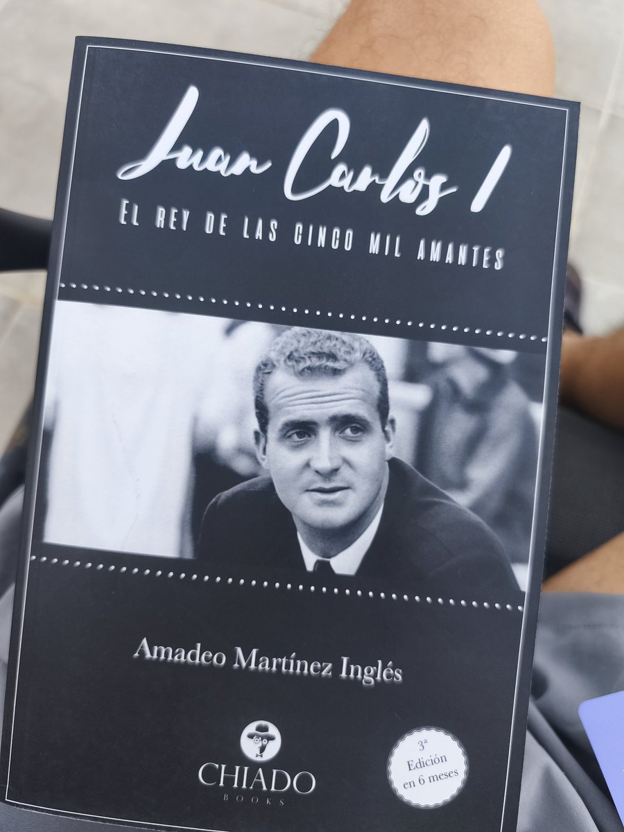 Este llibre promete... 
395 pàgines d'escàndol