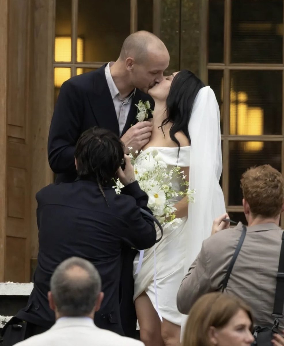 Move aside! Charlie XCX and George Daniel are officially married. Congratulations to the couple. 

#CharlieXCX #GeorgeDaniel #marriedcouple