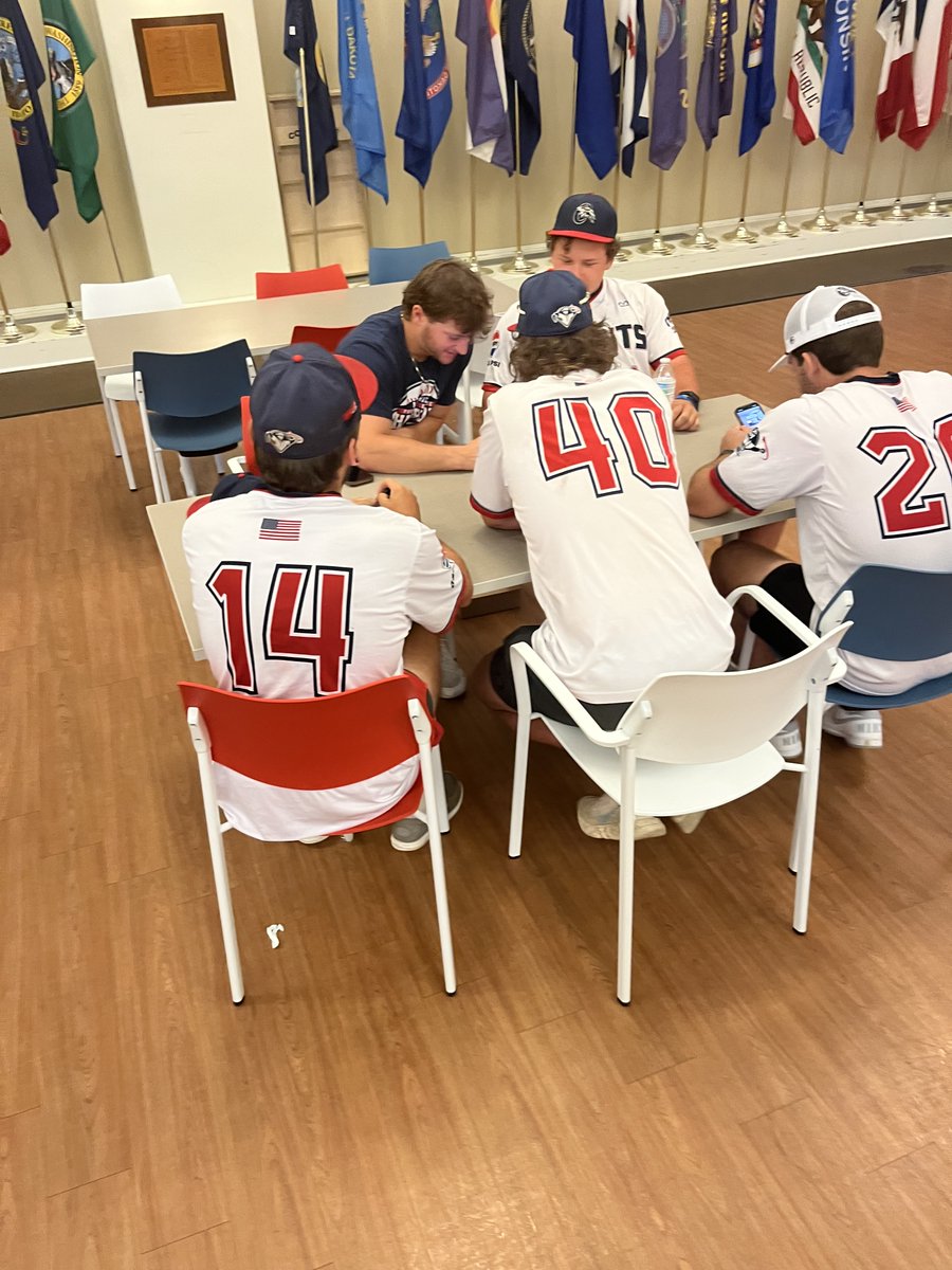 Yesterday, Paints players had the honor of visiting patients at the VA Memorial Hospital. They spent time meeting with veterans, listening to their stories, and handing out signed baseballs. It was a meaningful experience and an opportunity to give back to the community.