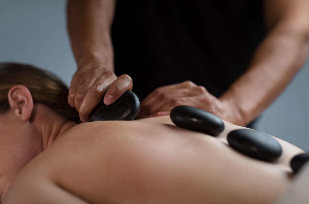 trashleyyy22's tweet photo. Book for massage therapist https://t.co/k3CJfvehgN