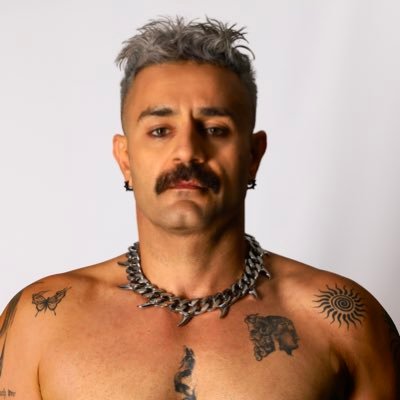 soheili2007's tweet image. جنگ نبود تست حلال زادگی بود
که اینا خیلی وقته مردود شده بودن