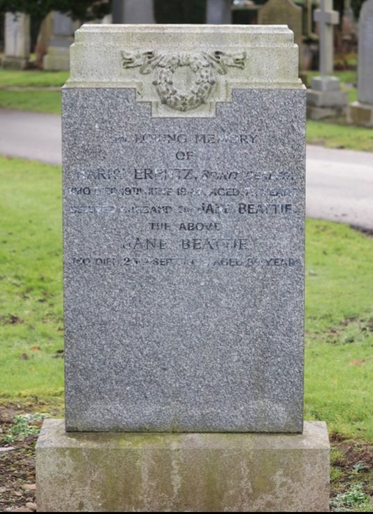 Henry Bernt Erentz was a Southern League winner (1900) and FA Cup winner (1901) and made 305 competitive and non-competitive appearances for the club.

He died on this day in 1947 in his hometown of Dundee and rests in Dundee Eastern Cemetery.