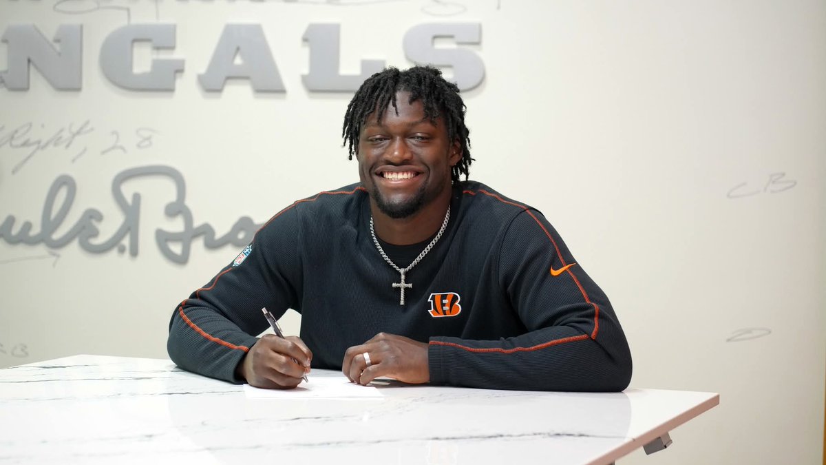2019 SRCS Graduate who was a second round draft pick (49th pick overall) of the Cincinnati Bengals, LB Demetrius Knight Jr., has signed his NFL contract 

📰: go.bengals.com/44Uup9z