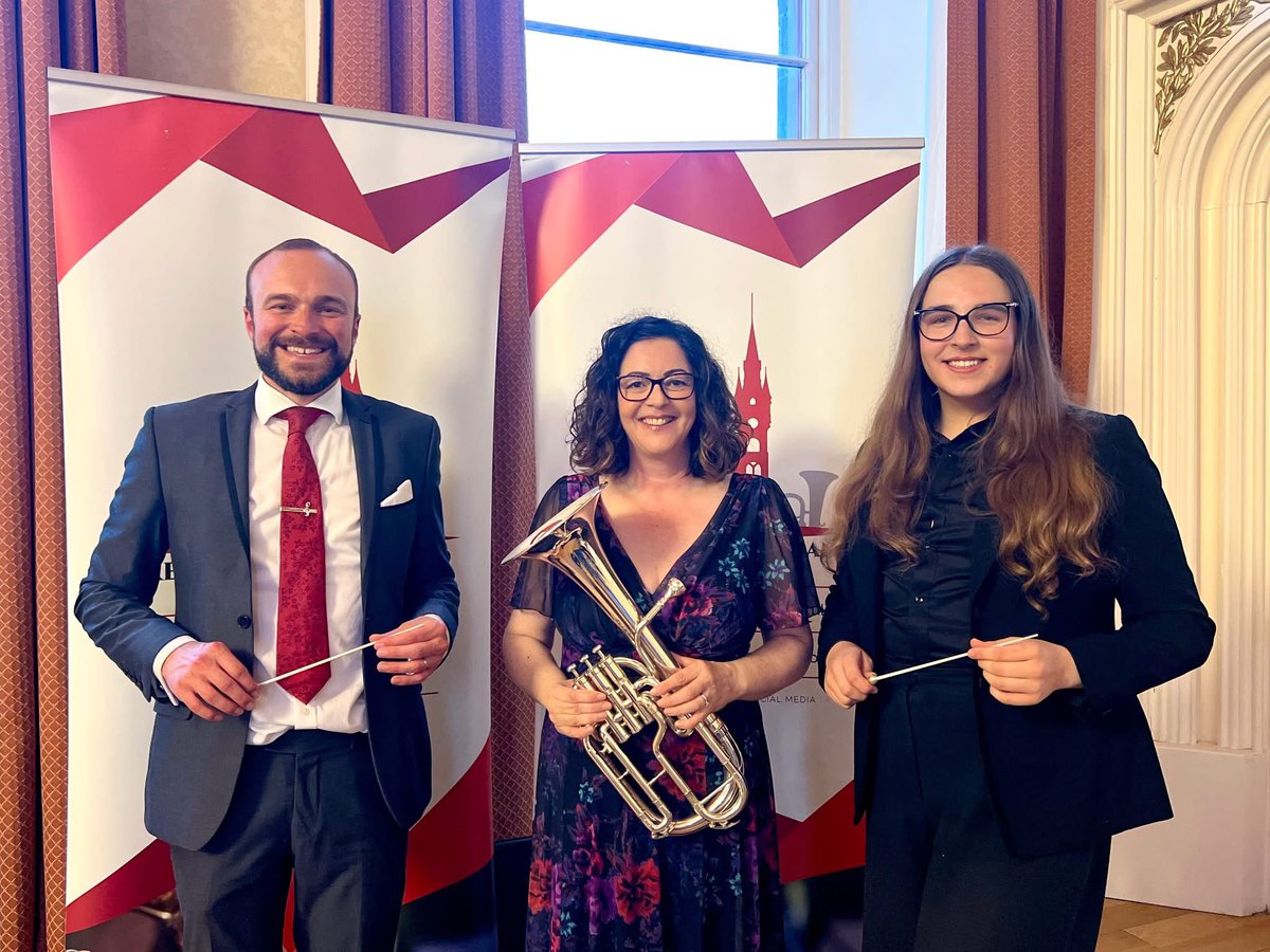 renfrewband's tweet photo. What a night! 🎺🎶 We had a super time performing in concert with special guest soloist, Sheona White!

From rehearsing with Sheona to listening to her advice as she shared her own experiences, it was a pleasure to work with her.

#renfrew #brassband https://t.co/s7bjmakgnL