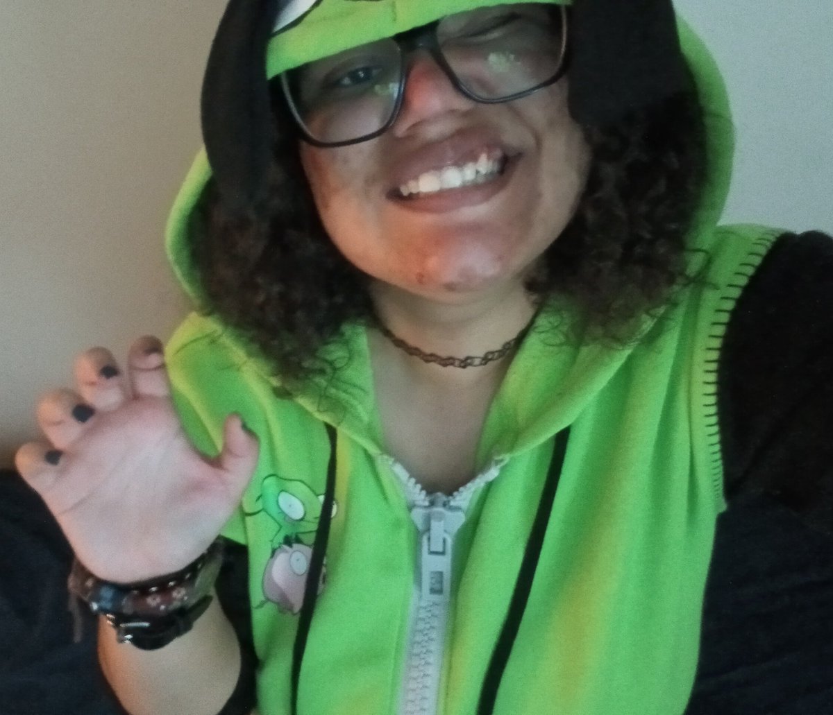 ksaintvalentine's tweet image. MY BOYFRIEND GOT ME A GIR HOODIE AS I'VE SEARCHING FOR ONE FOR MONTHS!!!! ISNT HE THE SWEETEST??!!!! X3