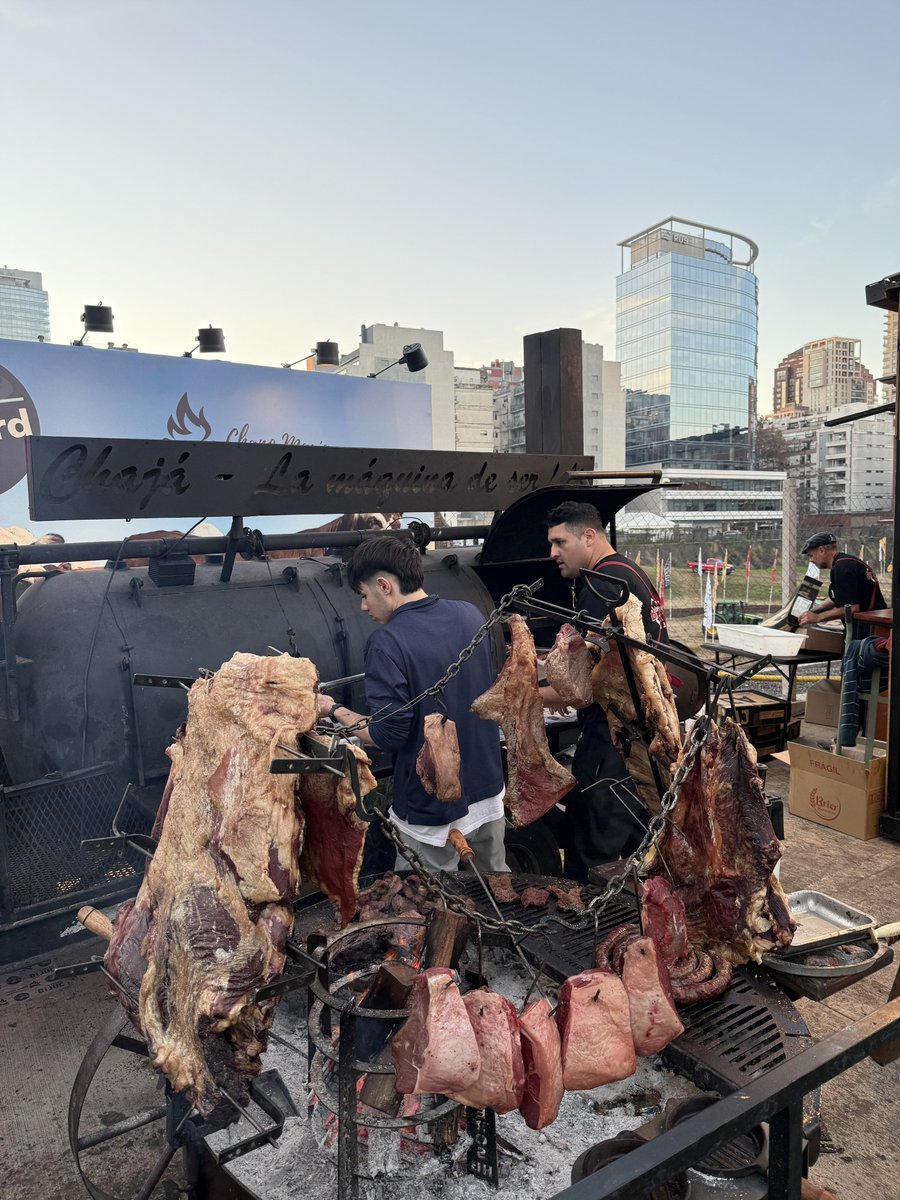 Geologo_Trader's tweet image. Estoy en La Rural (biggest annual event for agriculture in Argentina).
Siempre uno de mis eventos favoritos en Buenos Aires. 🇦🇷